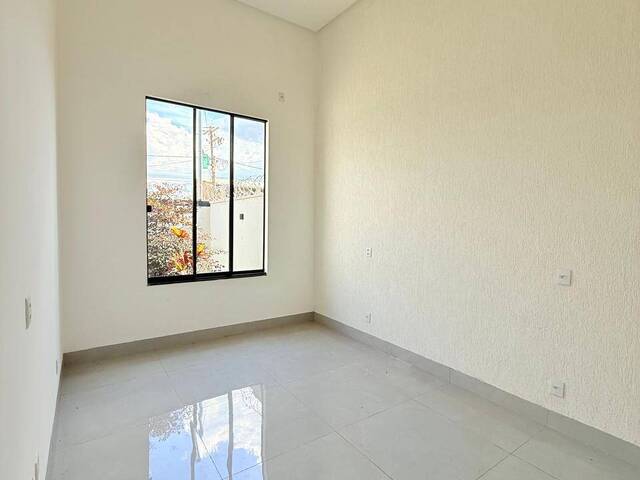 Casa para Venda em Aparecida de Goiânia - 2