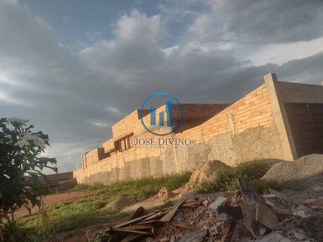 Casa para Venda em Hidrolândia - 2