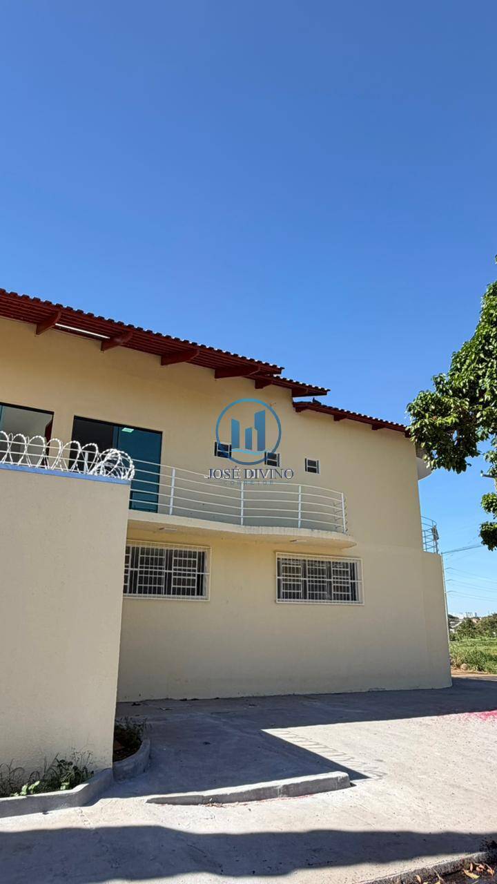 Sobrado no Residencial Canadá